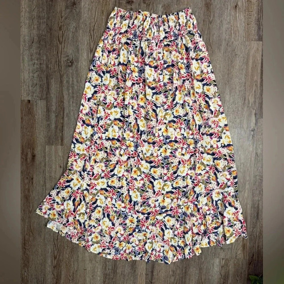 Rose & Rhyme • Floral Front Button Maxi Skirt - Picture 3 of 10